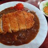 Suta Kafe - 秘伝のソース付きカツカレー