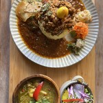 Electric Beans Cafe 豆電球 & Spice Curry Delico - 