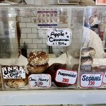 NEW NEW YORK CLUB BAGEL & SANDWICH SHOP - 