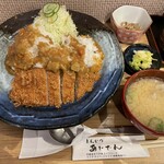 とんかつ　あじでん - 料理写真:カツカレー　ロース　大盛360g