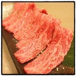 食彩和牛 しげ吉 - 限定入荷のとちぎ和牛「匠」のマキ。本日のNo.1でした。とろける食感に、濃厚な旨味と、甘い脂。今まで食べてきたどのマキよりも美味しかったです！