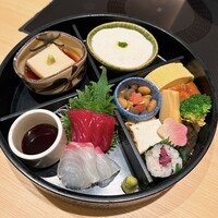 美々卯 本町店 - 季節の肴いろいろ