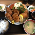 Nakazato - ハムカツヒレカツウインナー定食　850円