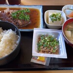 Nakazato - ギンダラ煮魚定食　850円