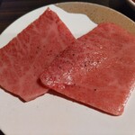SATOブリアン - 本日の霜降り肉。赤身肉を選ぶこともできる。