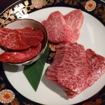 SATOブリアン - 左から鹿児島産カイノミ、神戸牛トモサンカク、鹿児島産ハラミ。