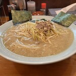 ニューラーメンショップ - 料理写真:ネギラーメン中盛り