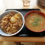 吉野家 - 牛丼と豚汁