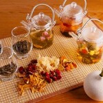 HENGEN - 季節のオリジナルブレンド茶　薬膳素材や茶葉、ドライフルーツを季節で組み合わせます。