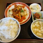 Rakuchin - 酢豚定食