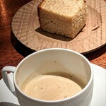 蒼 - 長井の赤座海老のビスク、焼きたてパンドミ　誰もを唸らせる、史上最強空前絶後のビスク。