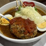 北海道スープカレー Suage - 炙りトマチハンバーグと8種の野菜カレー