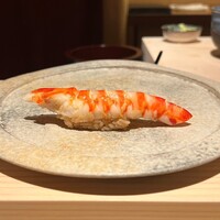 鮨 由う - 
