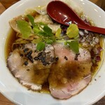 Mendokoro Guriko - 雲呑黒トリュフ薫る醤油ラーメン¥1030