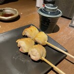 ワインと串とおばんざい うさぎの焼鳥 - 