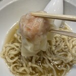 キング製麺 - ぷりぷりの海老も最後の楽しみに取っていて正解でした。