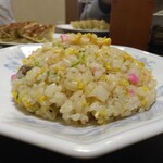 新宿飯店 - 半チャンと半ラーメンセットの炒飯♬