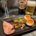 Chuuka Soba Kanade - ビール＆おつまみ3品盛 400円