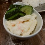 Kareiya Nakao Shokudou - ポテトサラダ、胡瓜のピクルス