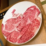 Shabushabu Nihon Ryouri Kisoji - 和牛霜降肉をすき焼きで頂きました。口の中でとろけます〜