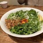 CHIISAKATTA ONNA - グリーンサラダライス