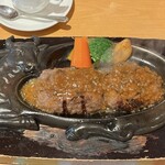 233583074 - げんこつ倶楽部 税込1375円のげんこつハンバーグ250g