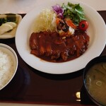太平洋クラブ＆アソシエイツ益子コースレストラン - トンテキ 追加差額330円 全景