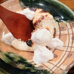 勢麟 - スプーンで押すと白子がプニュ