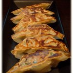 餃子バル - 薄皮ぱりぱり 焼餃子（シングル） 340円 