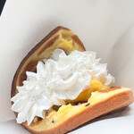 豊島屋 瀬戸小路 - カスタード＋生クリーム☻330円