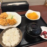 天津閣 - 日替りランチ　この日は鶏の唐揚げと海老玉