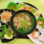 Little Saigon Kitchen - Bランチ、牛肉のフォー