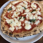 TRATTORIA E PIZZERIA AMICI - マルゲリータ