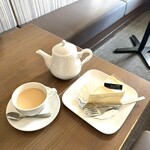 Kotokoto Yaando Kotoko To Kafe - ロイヤルミルクティー&レアーチーズケーキ