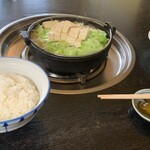 玉山支所前食堂 - ホルモン鍋¥700ご飯(普通盛)¥180