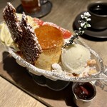 233609777 - かためで どっしりとした プリン