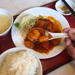 満洲園 - エビチリセット ご飯とスープとザーサイ付き