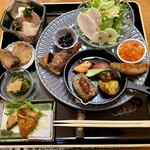 お菓子野山 - はい、これが前菜。材料も含めて殆どが自家製か、地元で採れたものばかり。