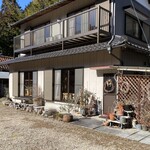 お菓子野山 - ここの1階がお店