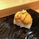 寿司割烹 魚紋 - 蝦夷馬糞雲丹