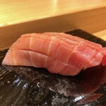 寿司割烹 魚紋 - 鮪:中トロ