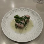 anchoa - 7皿目
      メジマグロのトロのゲタリア風、菜の花。