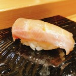 寿司割烹 魚紋 - イサキ