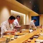 寿司割烹 魚紋 - 