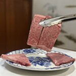 焼肉のまる金 - ロースはステーキ並み！