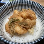 西麻布 天ぷら魚新 - お食事: 天丼