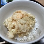 西麻布 天ぷら魚新 - お食事: 天ばら（塩味の天丼）