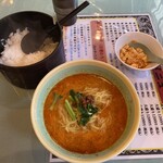 錦城 - 担々麺セット900円