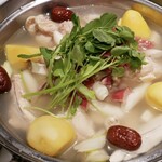 Kankoku Nabe Misesu Kimu - 