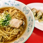 ラーメンのささき - ギョウザラーメン正油900円